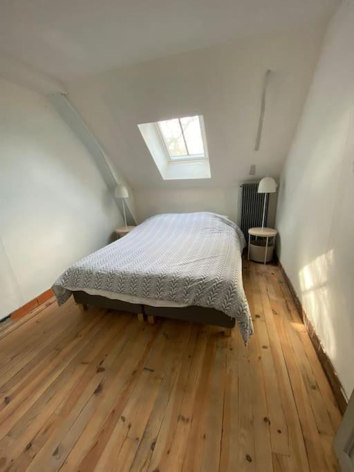 Maison Leocha Sablons-sur-Huisne Buitenkant foto