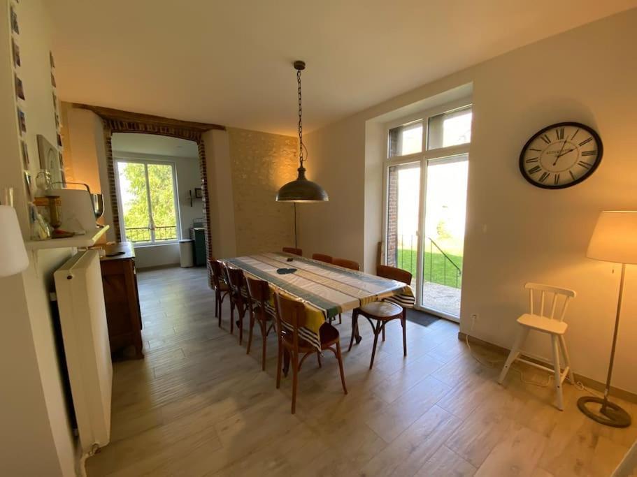 Maison Leocha Sablons-sur-Huisne Buitenkant foto