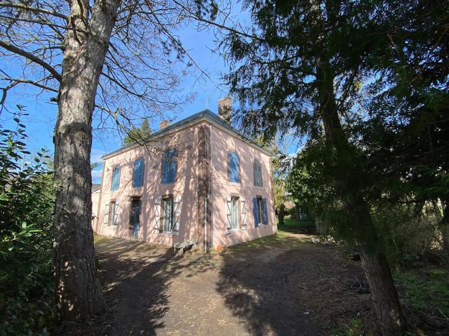 Maison Leocha Sablons-sur-Huisne Buitenkant foto